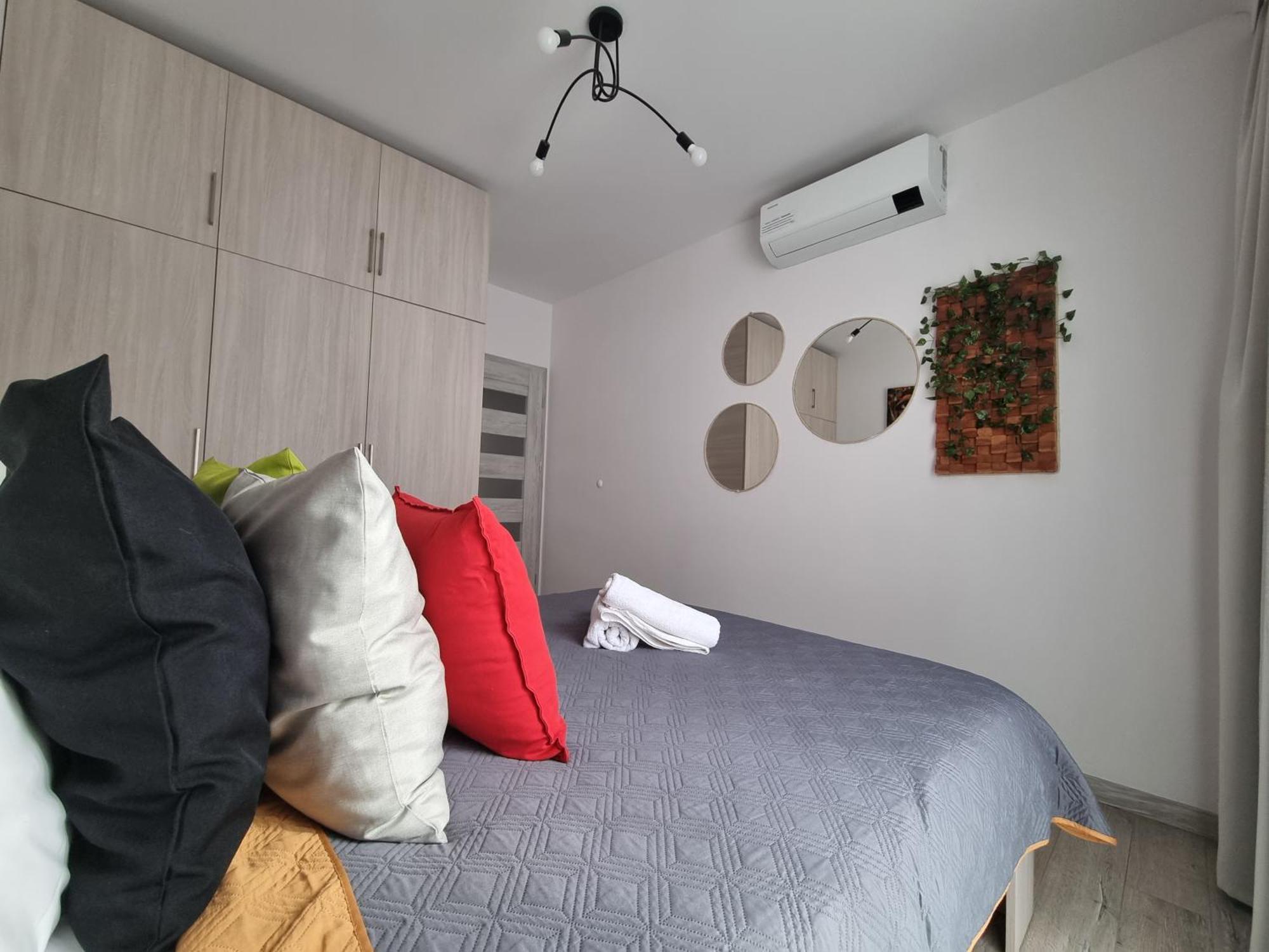 Q Apart Gold-Trzy Pokoje, Manufaktura, Klimatyzacja I Garaz Gratis, Tv Max, Fv, Gwarancja Zadowolenia לודז' מראה חיצוני תמונה